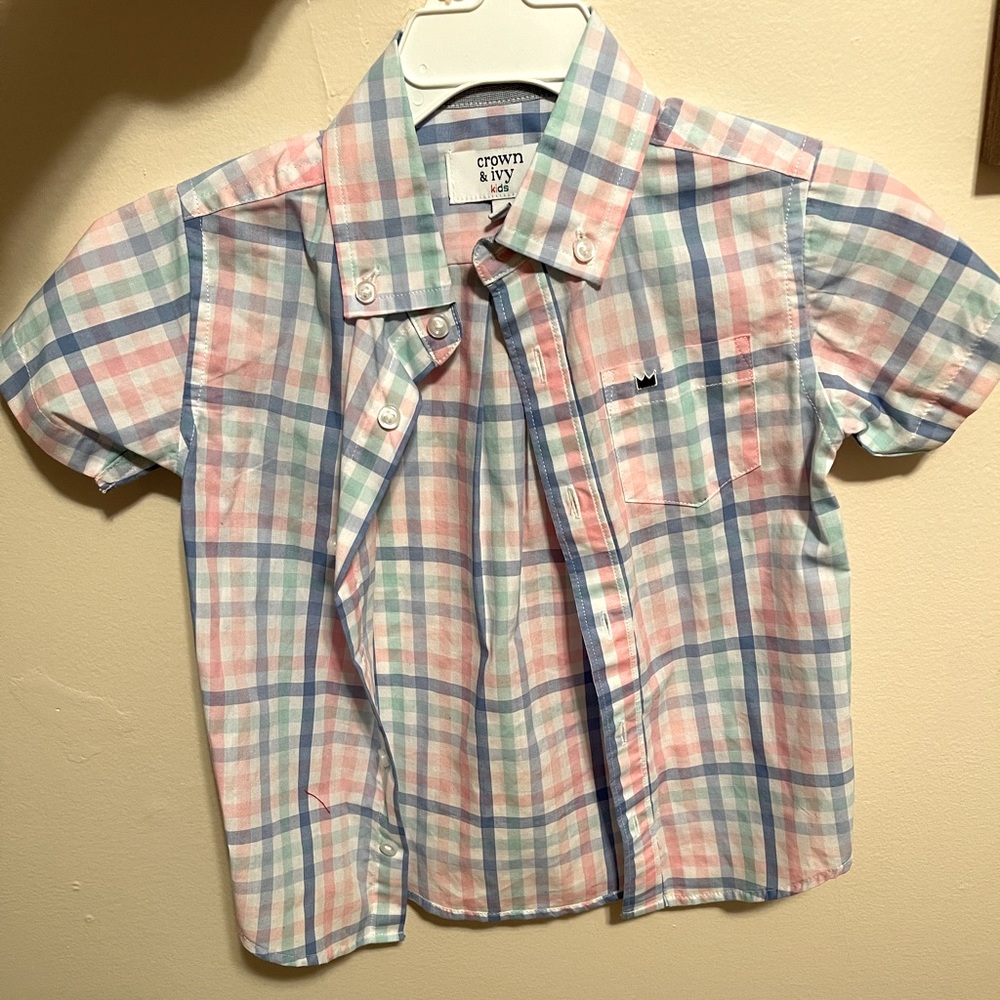 Crown & Ivy Button Down
